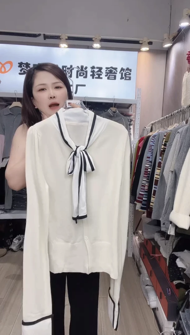 白色蝴蝶结99999999999999999999999999999999999999999