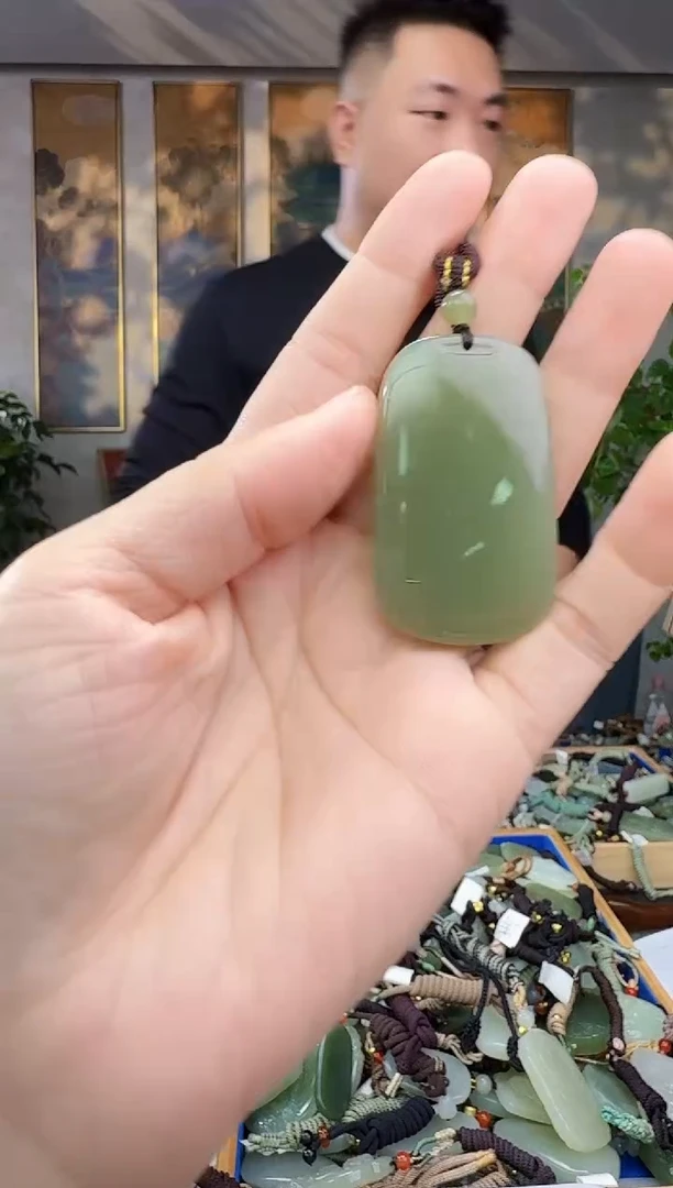 未镶嵌和田玉挂件拍一发一