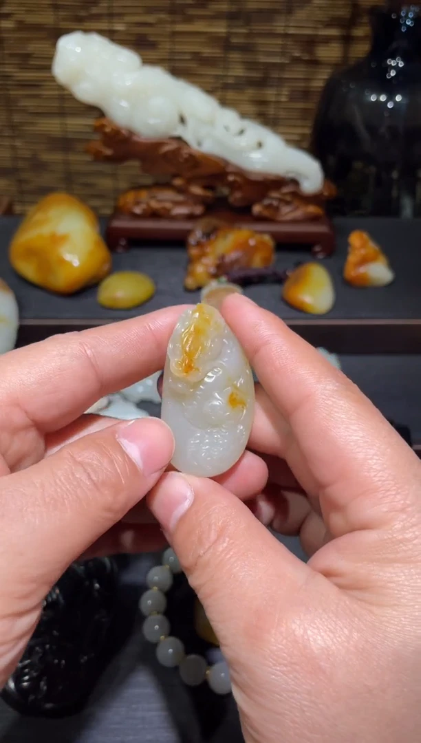 吊坠(不含链)未镶嵌和田玉和田玉龙行天下