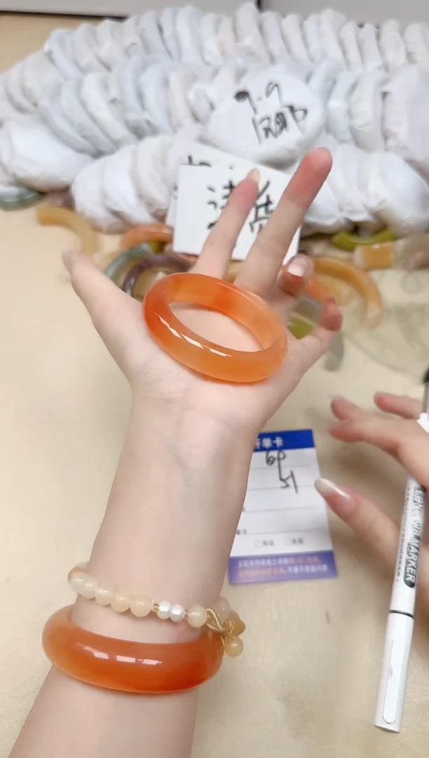 未镶嵌手镯石英质玉69/51