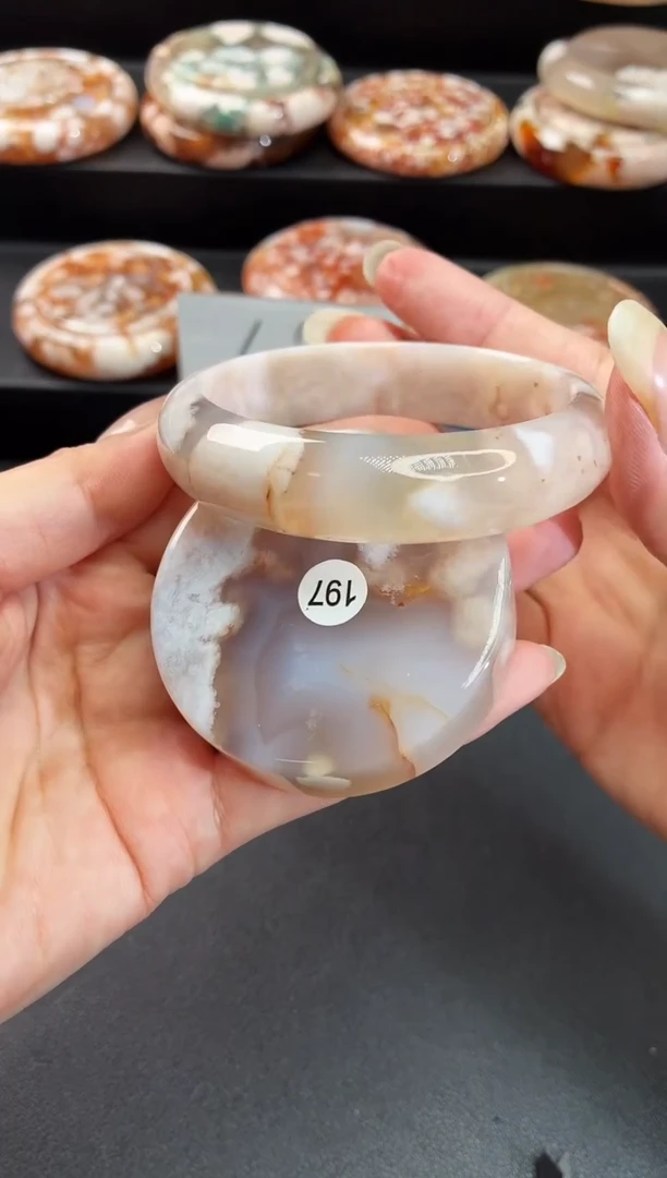 手镯玛瑙/玉髓未镶嵌石英质玉57圈56/57带(赠送镯心)