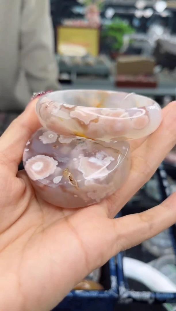 【闪购商品】石英质玉手镯未镶嵌56圈口（赠品镯心）6570120