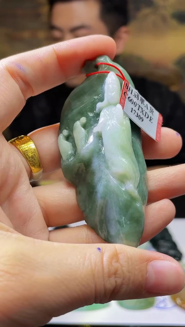 【闪购商品】定制翡翠未镶嵌2025011781