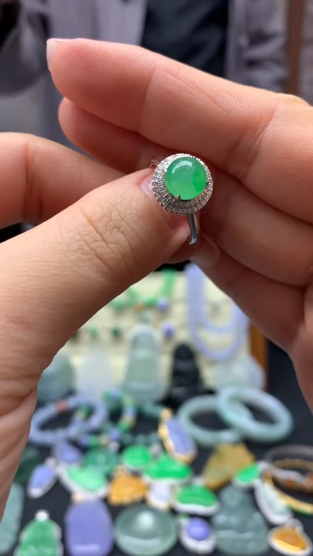 【闪购商品】翡翠戒指18K金镶嵌42-天然翡翠