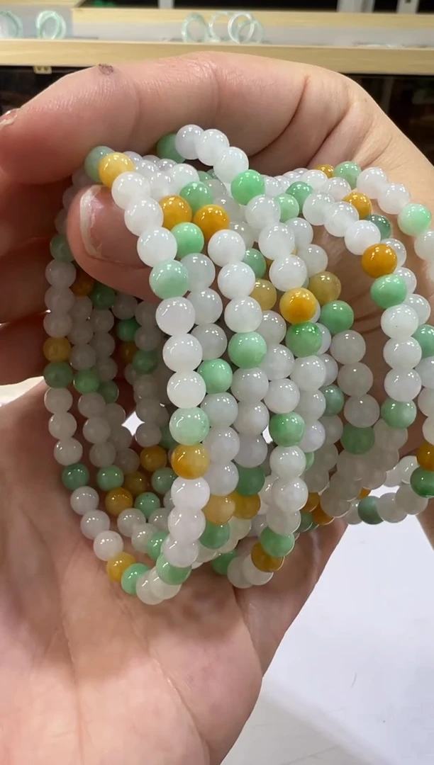 未镶嵌手串翡翠三彩手串，多样性发一件