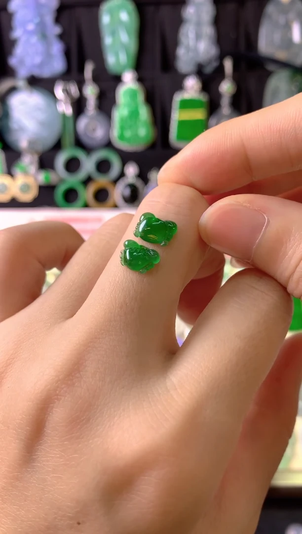 定制翡翠未镶嵌1裸玉（客户意向镶嵌）