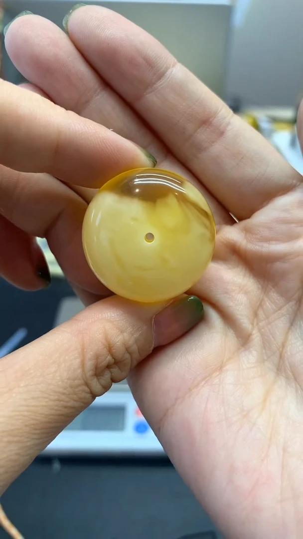 未镶嵌琥珀珠宝奇石2559