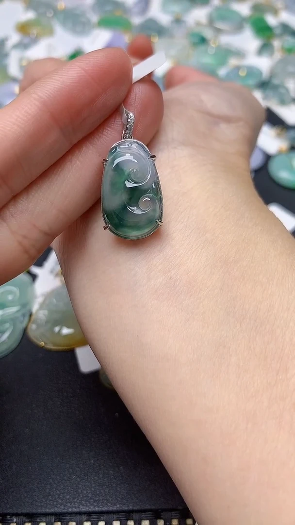 颈饰未镶嵌翡翠天然缅甸A货翡翠