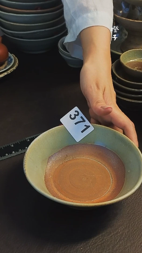 春**竹漂漂亮亮的瓷器编号371