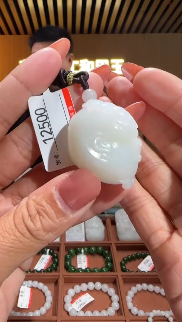 颈饰未镶嵌和田玉0