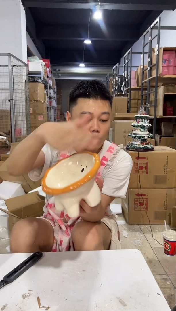 瓷片大号狮子猫猫碗