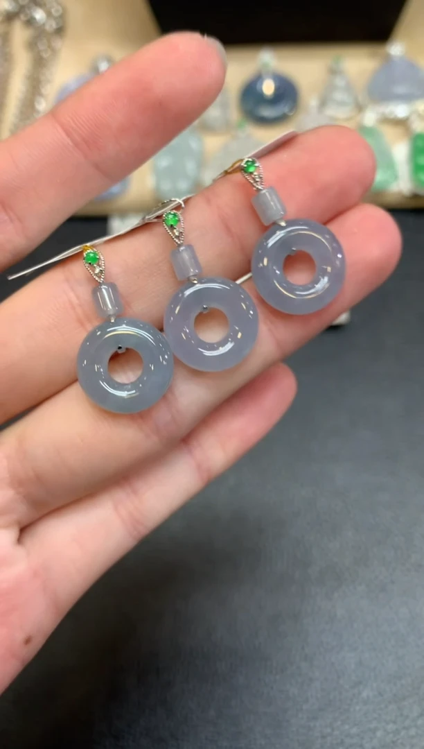 【闪购商品】翡翠颈饰18K金镶嵌甜甜圈【无服务费】【多样性发其一】