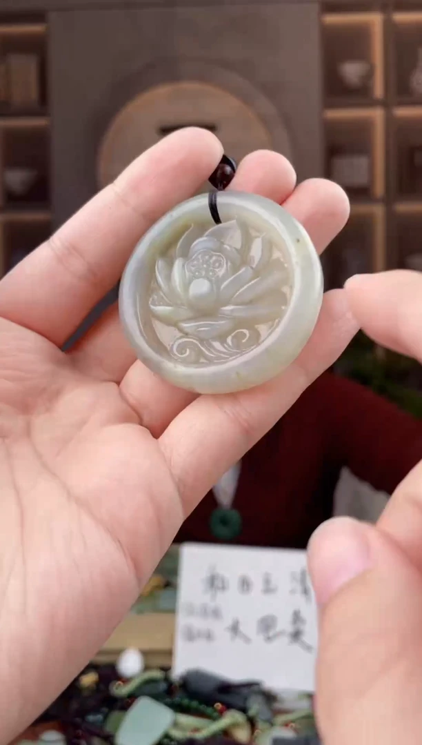 颈饰未镶嵌和田玉拍一发一，多样性发货