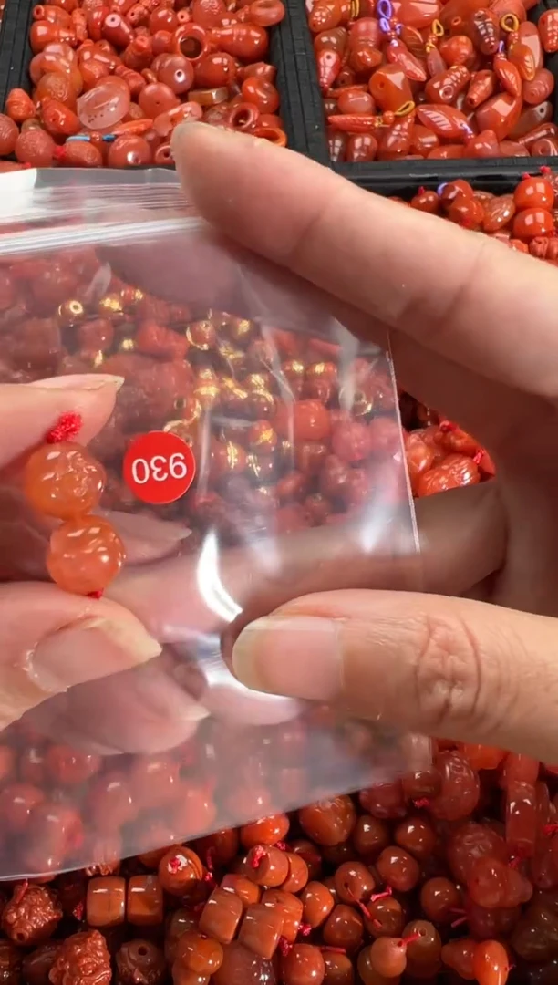 【闪购商品】南红玛瑙颈饰未镶嵌1