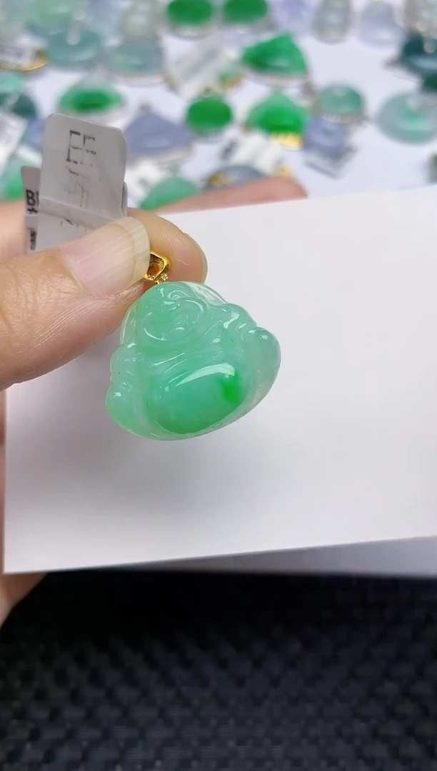 翡翠18K金镶嵌颈饰天然A货翡翠
