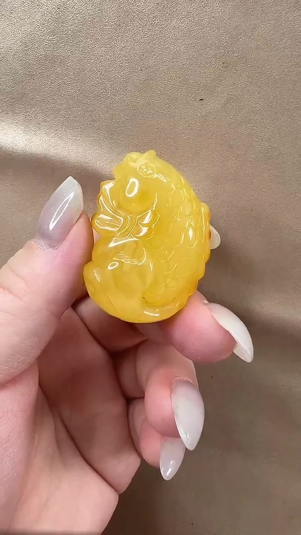 琥珀颈饰未镶嵌吊坠