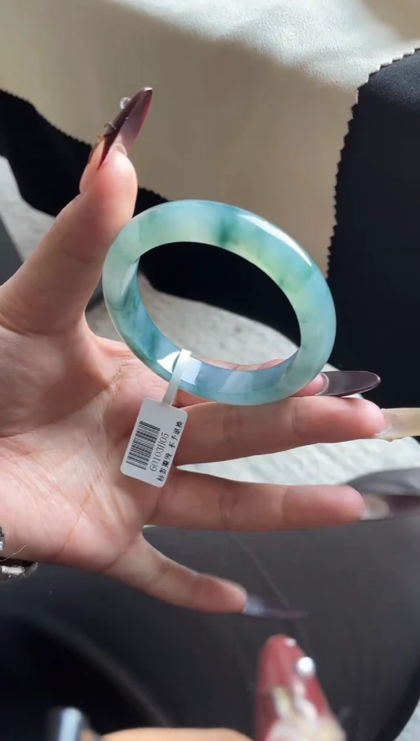 未镶嵌手镯翡翠三天鉴赏期