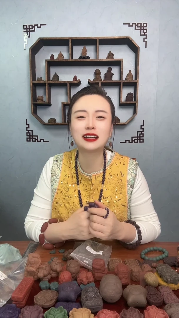 泥塑小*黛紫66小猪手串