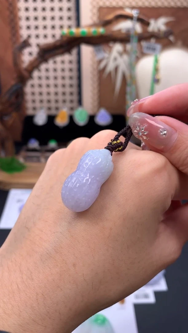 未镶嵌定制翡翠48小时鉴赏期 退货不扣服务费