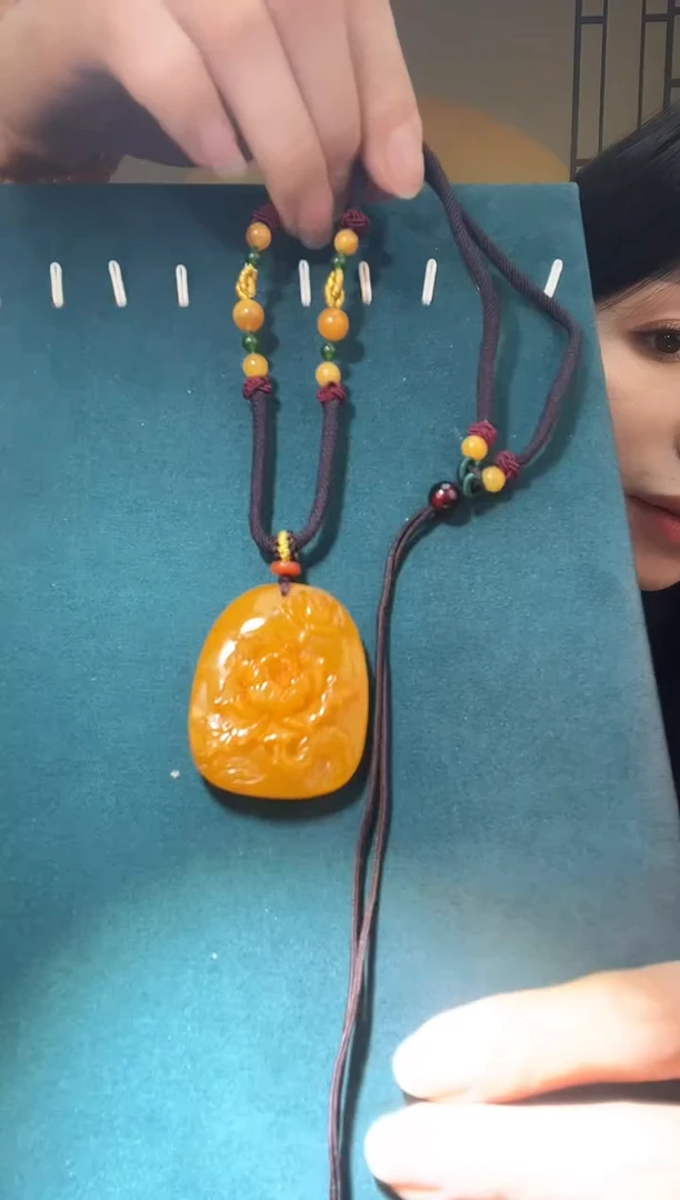 【闪购商品】琥珀裸石未镶嵌A0105天然蜜蜡