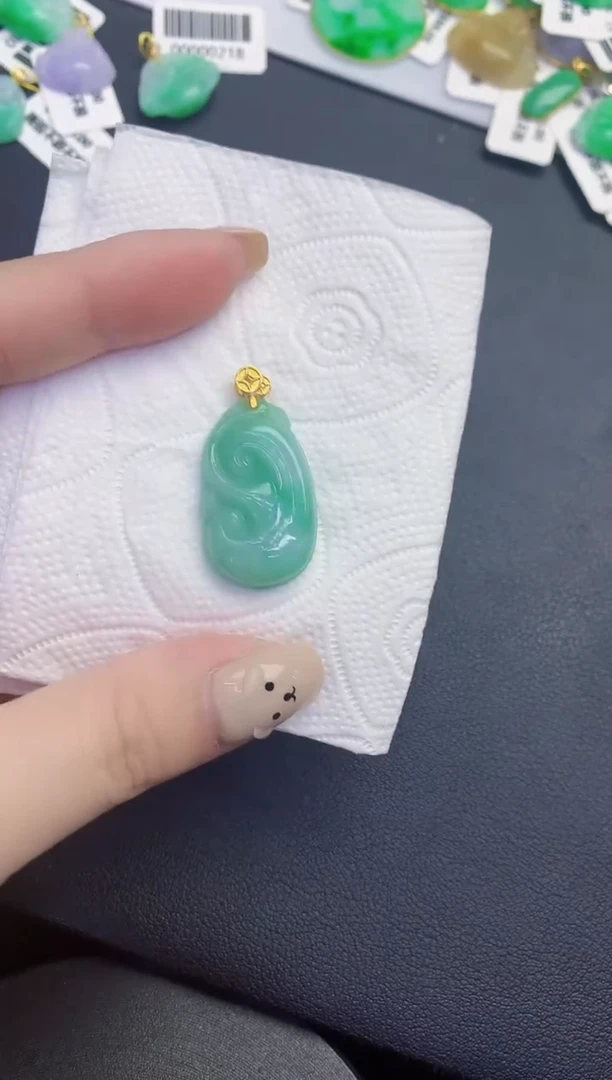 颈饰未镶嵌翡翠缅甸天然翡翠A货