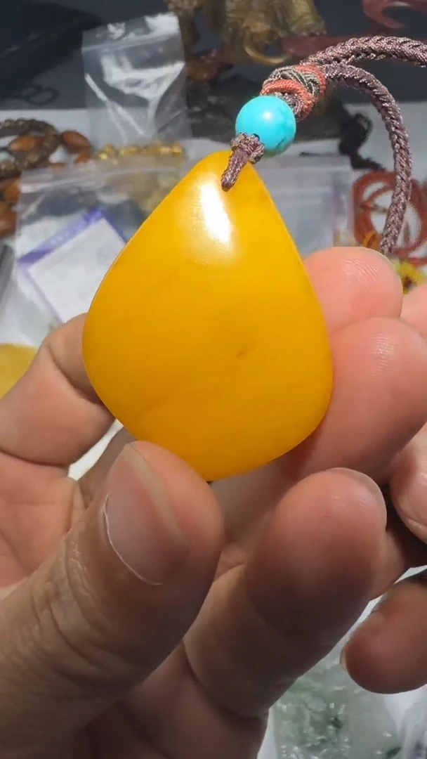 蜜蜡吊坠(赠链)未镶嵌冷*吊坠