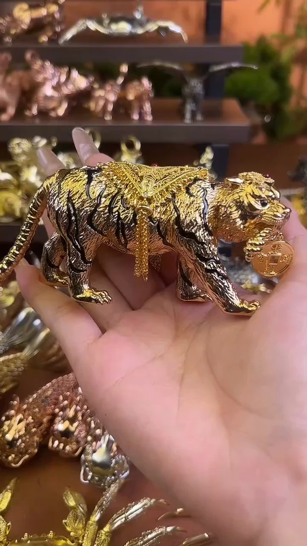 阿*老虎新款掐丝摆件