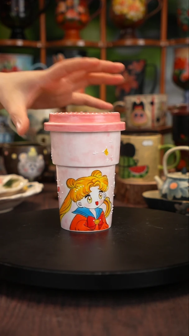釉下手绘陶瓷杯子