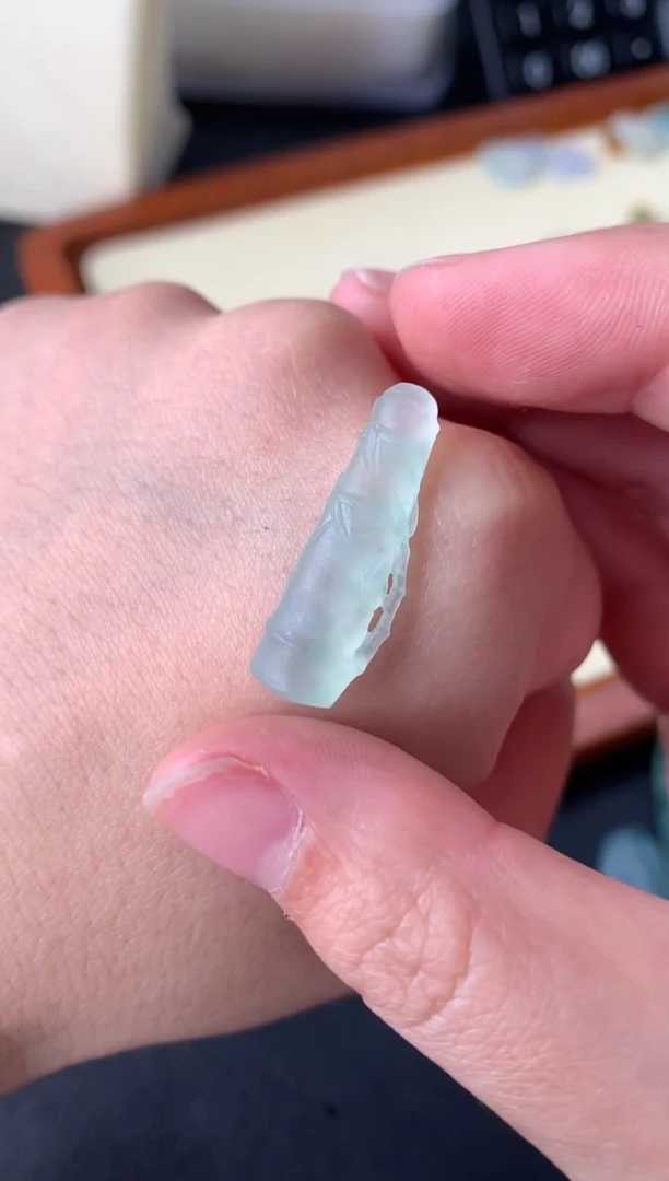 【闪购商品】定制翡翠未镶嵌翡翠