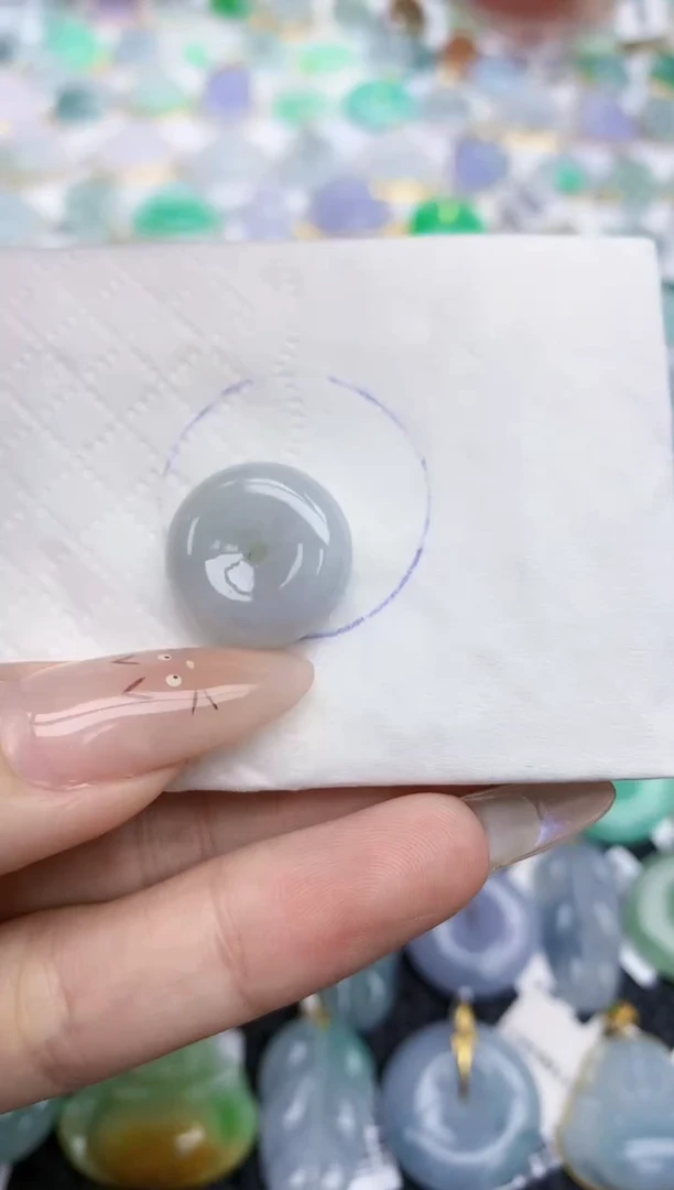 翡翠未镶嵌颈饰   天然翡翠A货