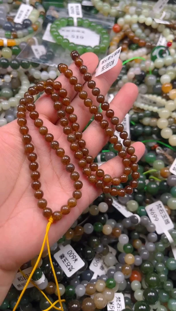 和田玉未镶嵌颈饰1