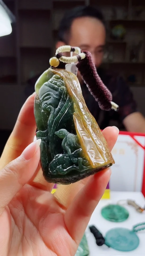 颈饰未镶嵌翡翠翡翠多样性发其一