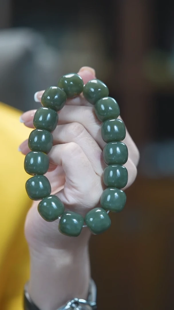 未镶嵌手串和田玉卡16m