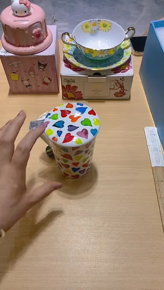 瓷片碗碟好物一件不留@@1