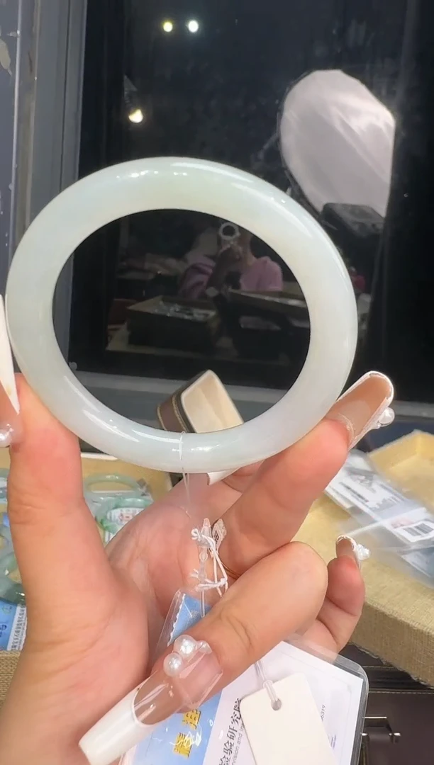【闪购商品】翡翠手镯未镶嵌手镯