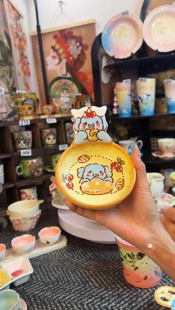 景德镇设计款手绘杯杯