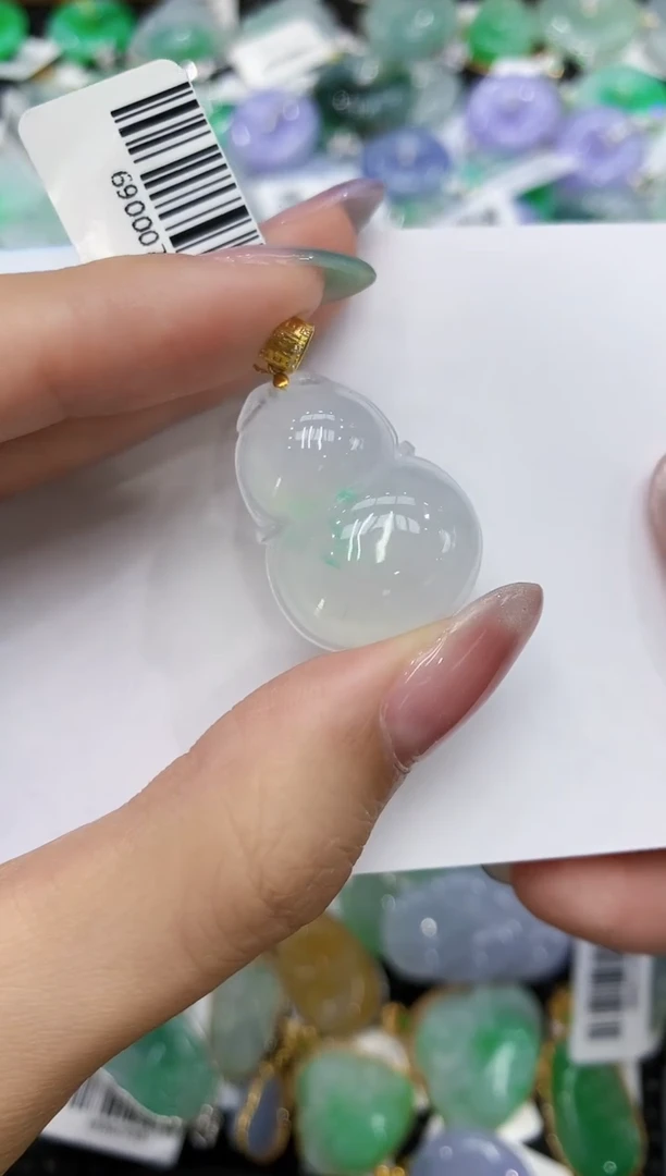 翡翠18K金镶嵌颈饰111111111111