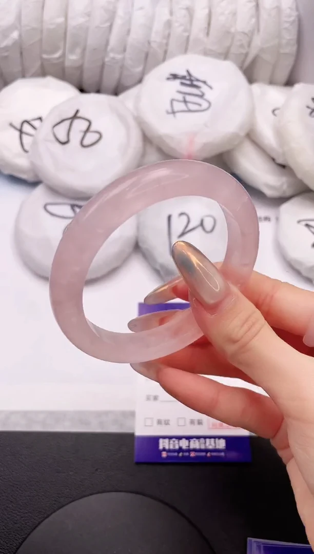 【闪购商品】石英质玉手镯未镶嵌25K83-58