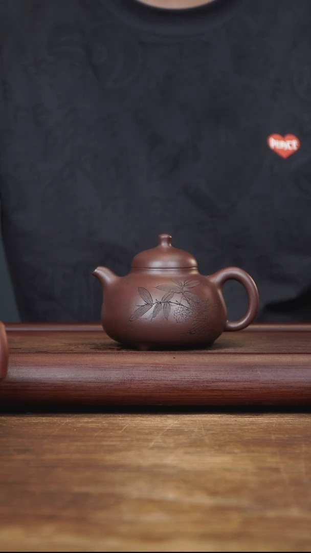 茶壶紫砂220ml 刻绘乳鼎  家藏紫泥