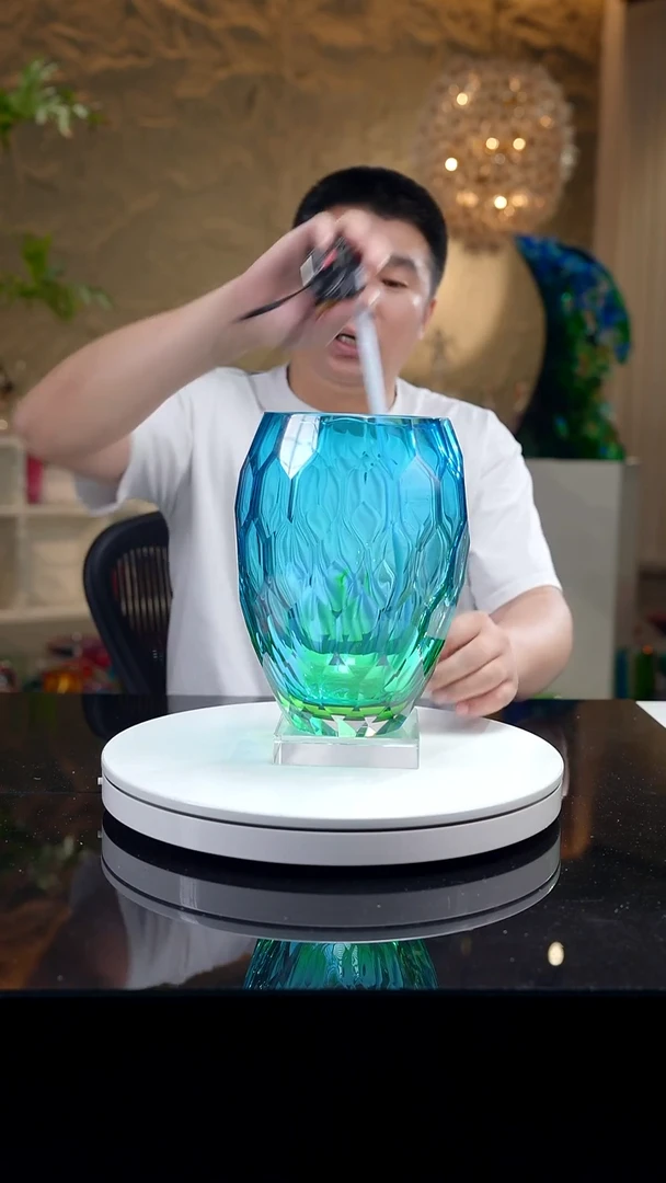 设计款水晶琉璃花器