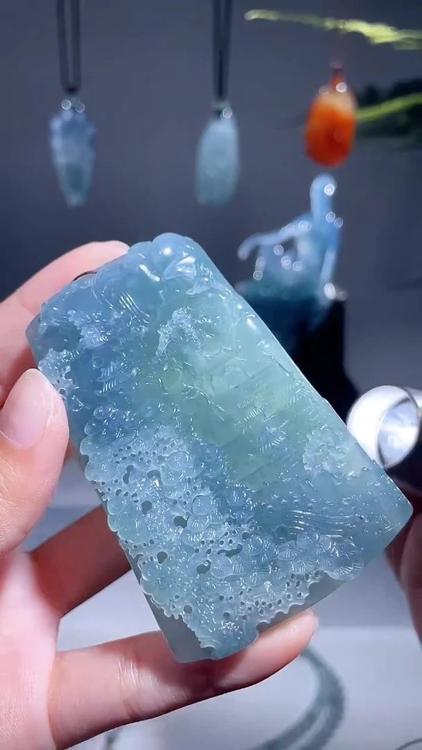 颈饰未镶嵌翡翠山水