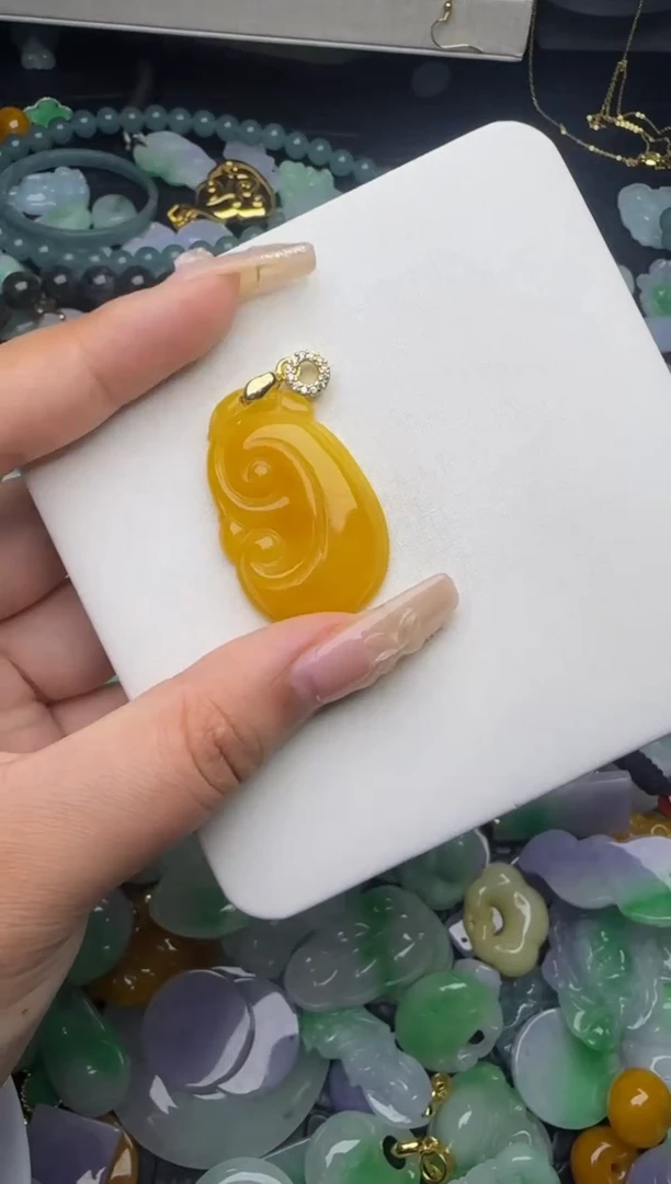 翡翠未镶嵌颈饰天然缅甸翡翠吊坠