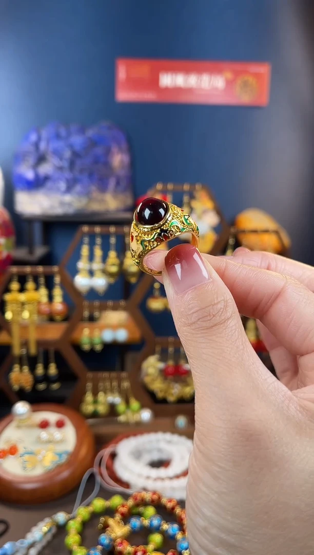 ，红色戒指戒指戒指