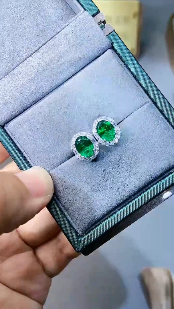 【闪购商品】透辉石耳饰银S925镶嵌354