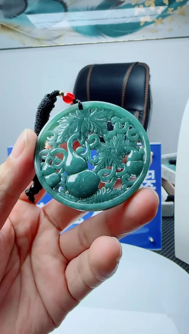 翡翠未镶嵌颈饰1111111111111