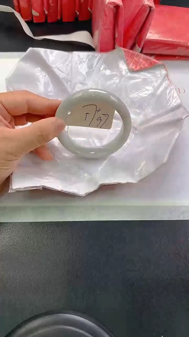 未镶嵌手镯翡翠97