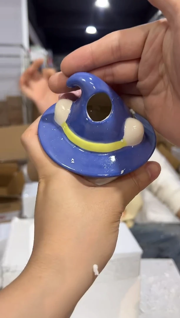 瓷片魔法kt猫花插摆件微瑕