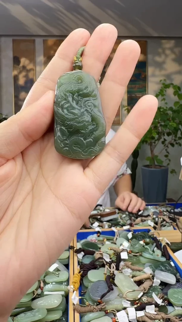 未镶嵌和田玉挂件拍一发一