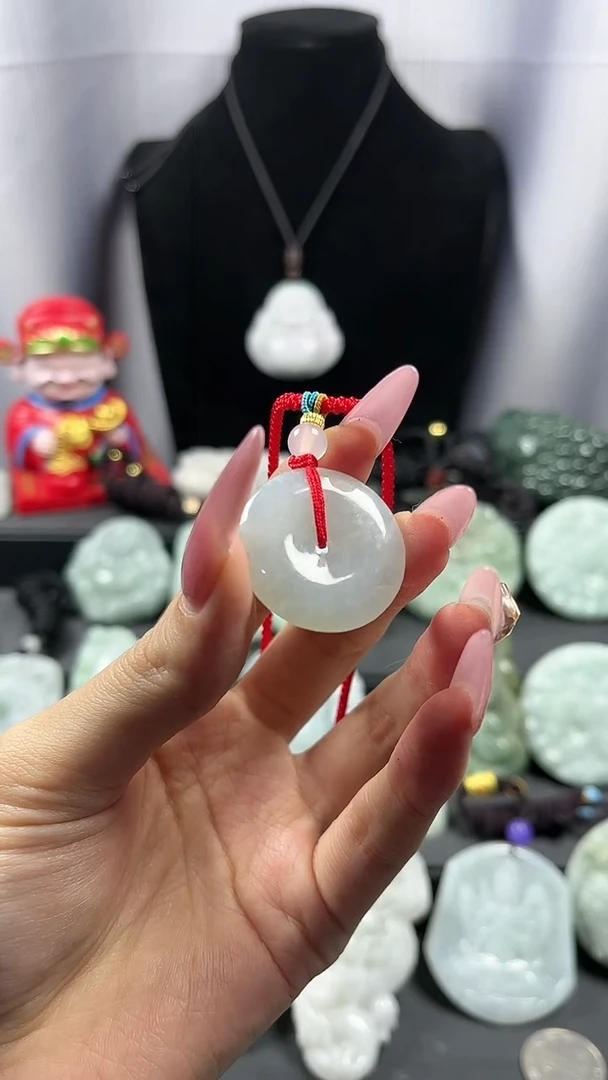 【闪购商品】翡翠颈饰未镶嵌平安扣