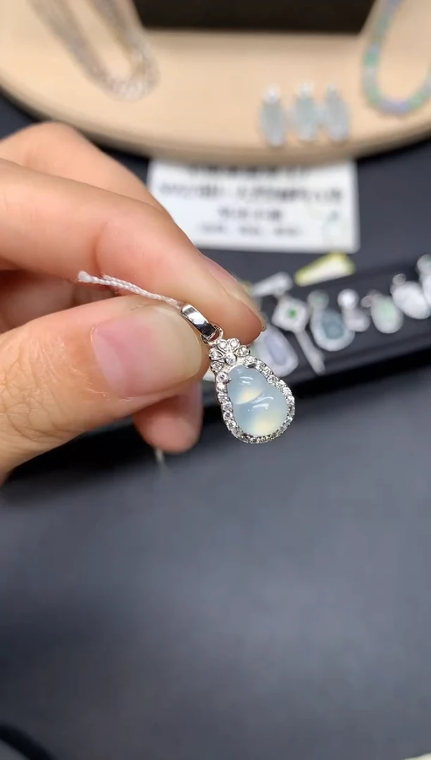 翡翠银S925镶嵌吊坠(不含链)葫芦【无服务费】